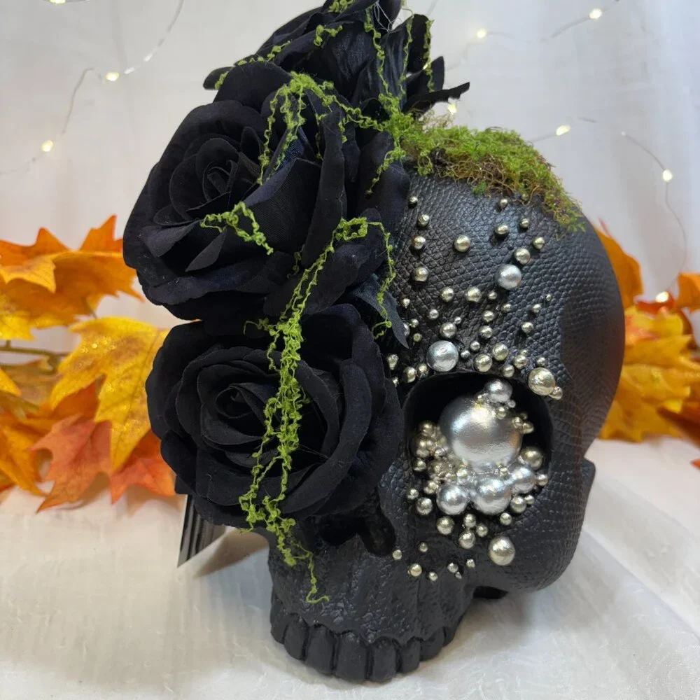 Halloween Glam Floral Black Roses Skull Pearls Moss Figure Centerpiece RARE